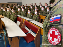 Sanitri poas ndzovho stavu zaali plni lohy v strednej vojenskej nemocnici